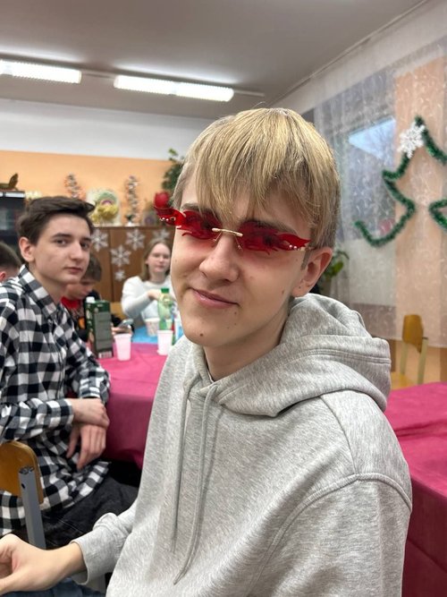 Image AQADmfAxG-w5MUl-_5793627e-4c76-493e-8917-c3cb95ebf738.jpg