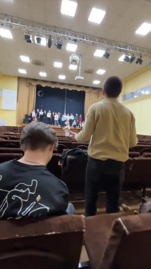 Video AgAD2XIAAq0AAThJ_b05db518-033d-4f45-b8ed-3c7e3d3c4a74.mov