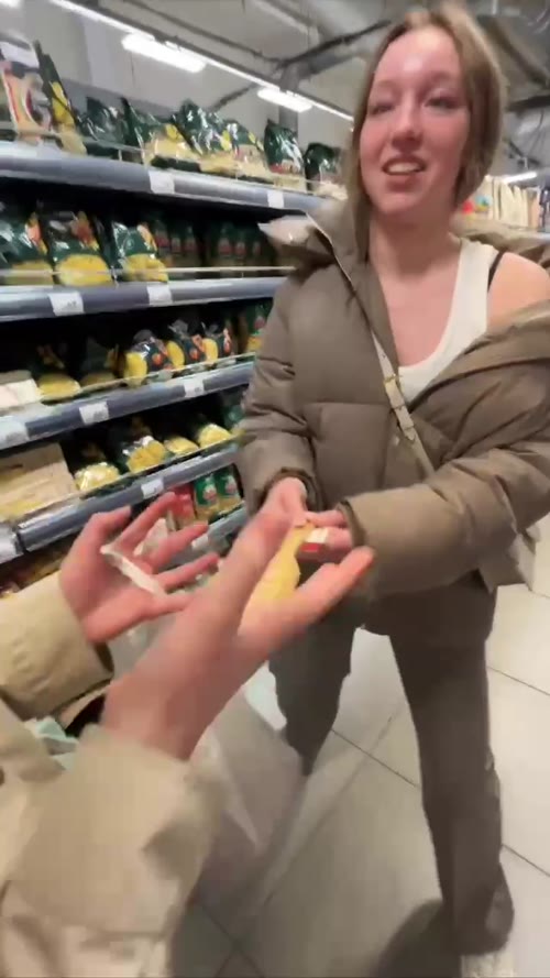 Video AgADeXQAAk1AMUk_04d631bc-2f30-4cd7-b590-73e7d5a5a1ab.mp4